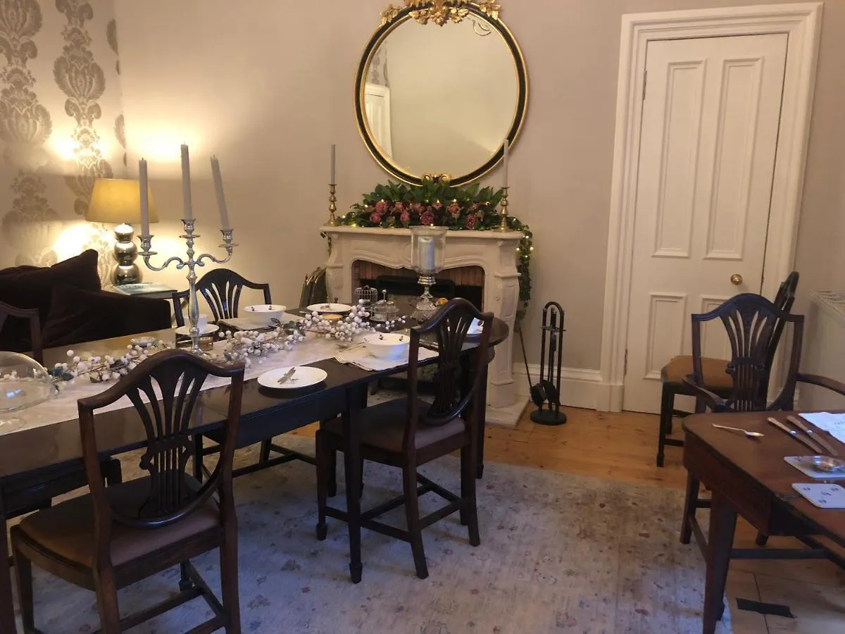 Claremont House Bed and Breakfast Εδιμβούργο