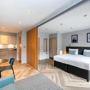 Apartmanhotel Staycity West End