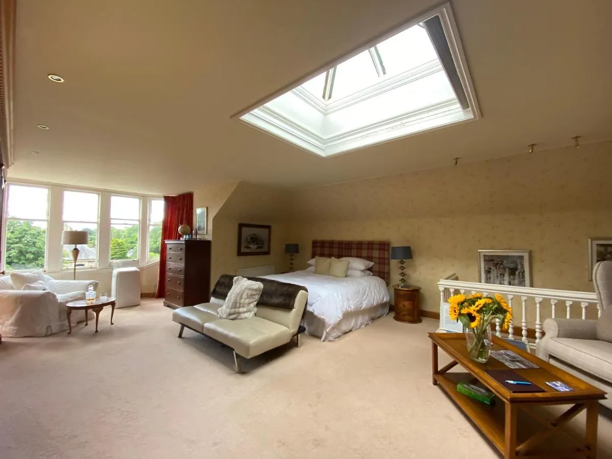 Claremont House Bed & Breakfast Edinburgh 5*,  Birleşik Krallık