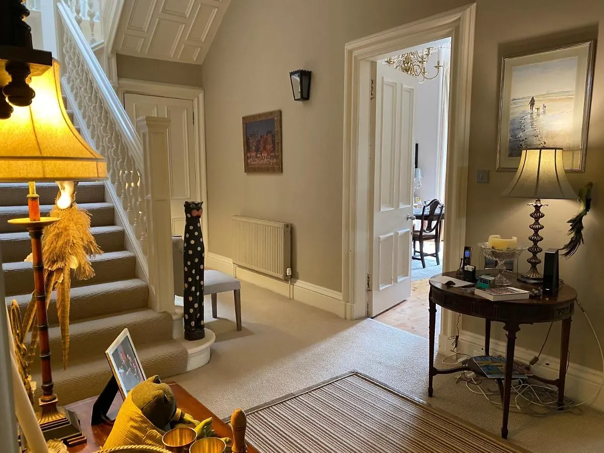 Claremont House Bed & Breakfast Edinburgh 5*,